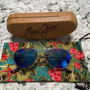 Maui Jim Baby Beach polarized sunglasses. Mirrored blue.
